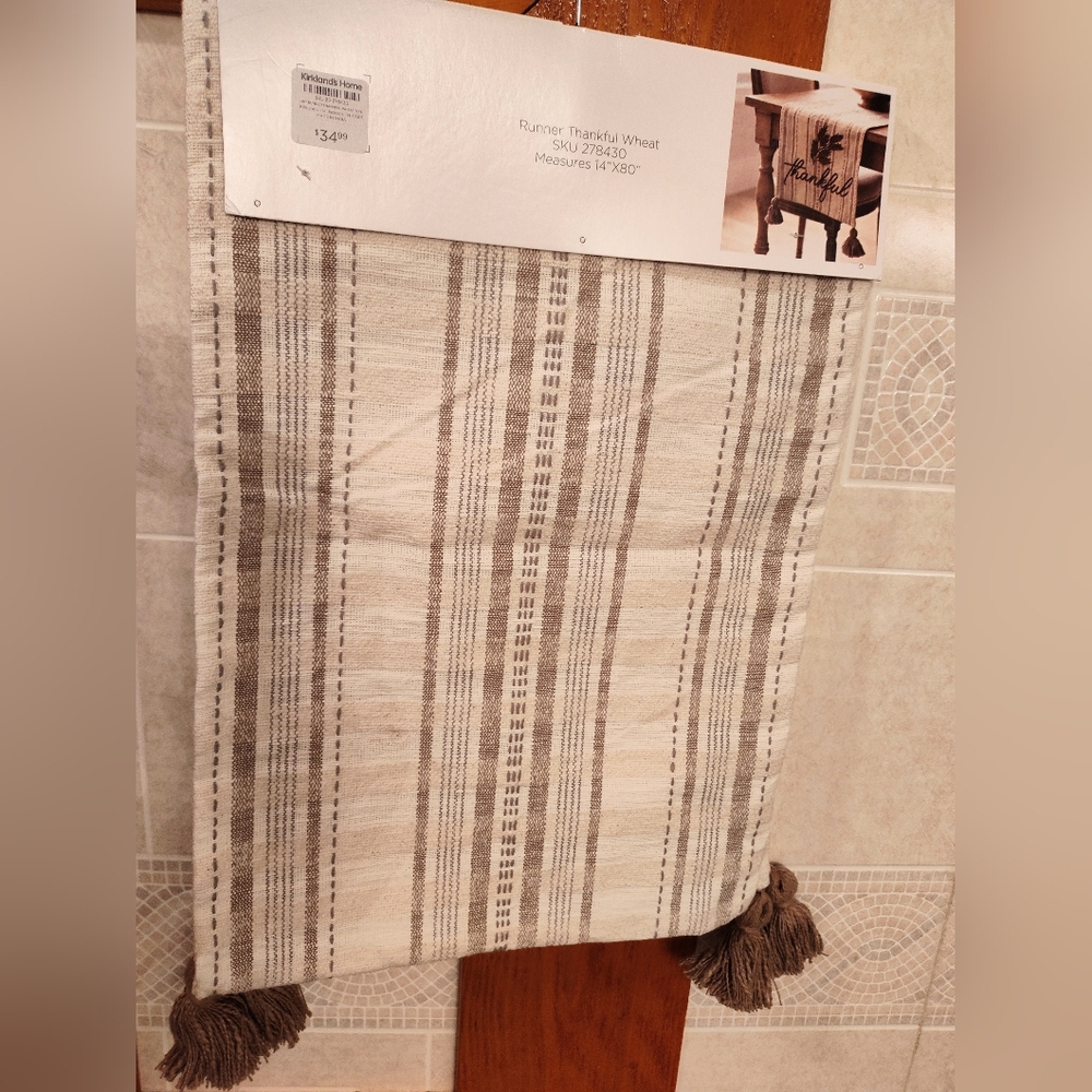 KIRKLAND'S TABLE RUNNER - Picture 4 of 4